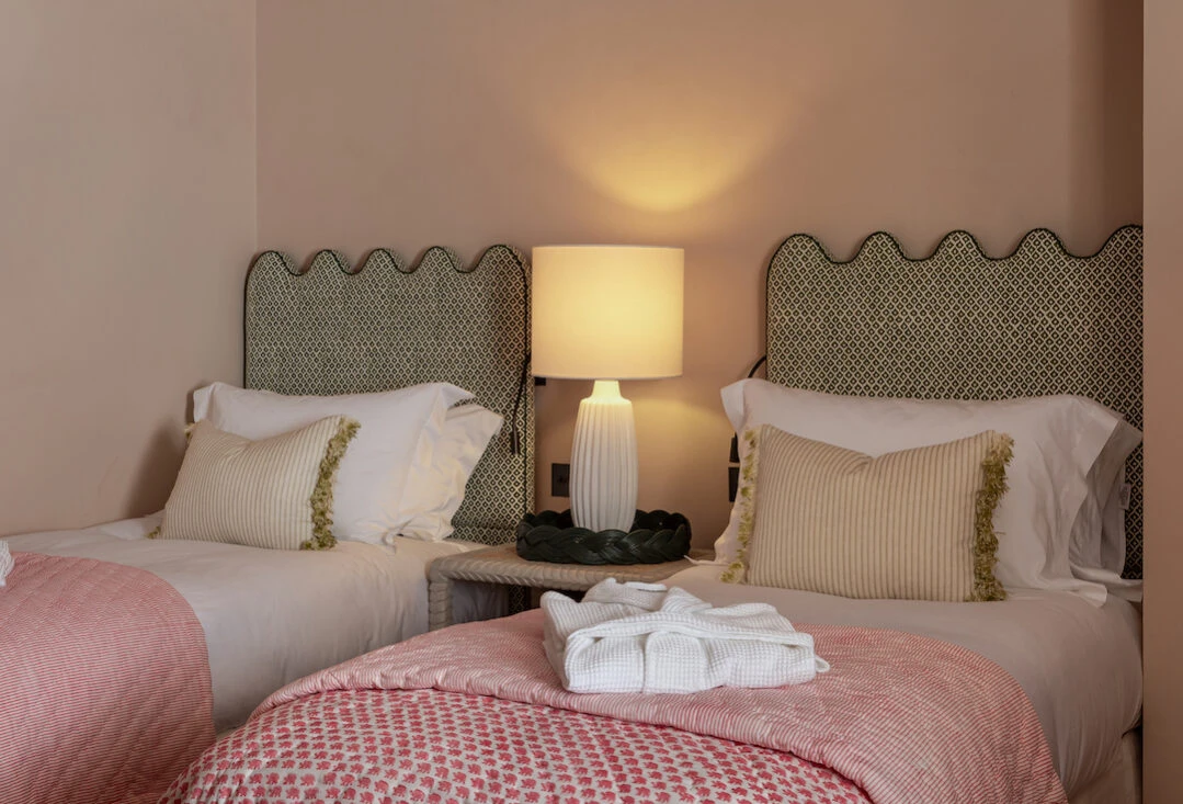 Louma-Main-House-Fawns-1080-1079×733