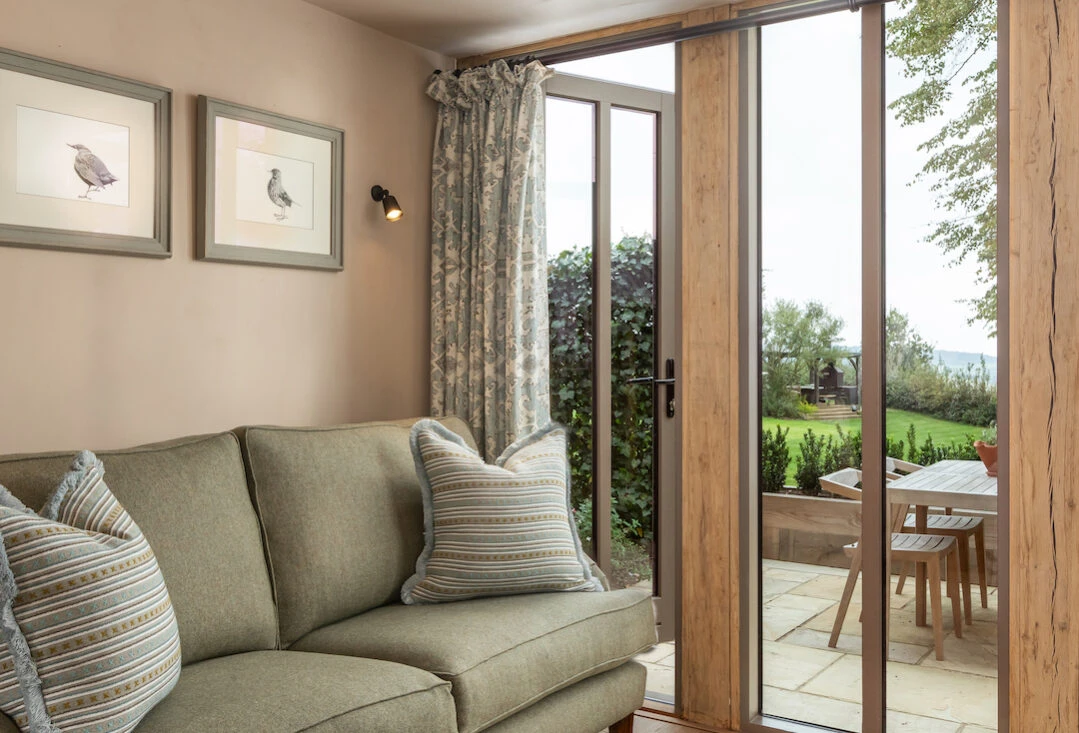 Louma-Stone-Barn-Rootstock-Sitting-Room-1080-1079×733