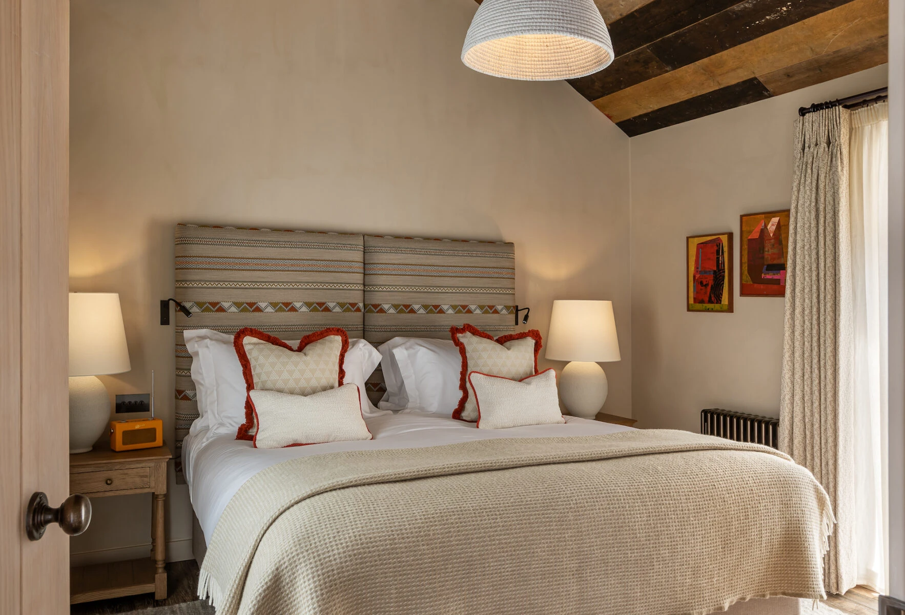 Louma-Timber-Stables-Catkins-bedroom-1766×1200